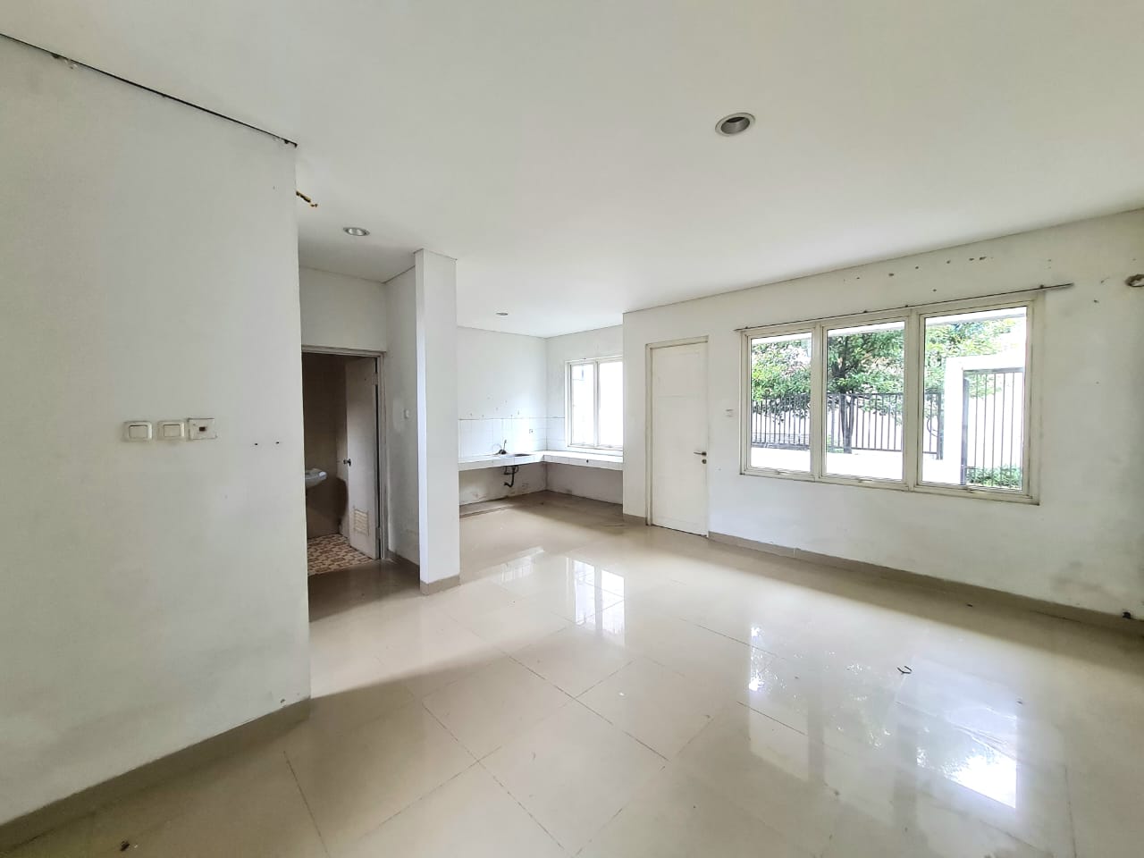 Dijual Rumah di Airlangga Grand Taruma Karawang